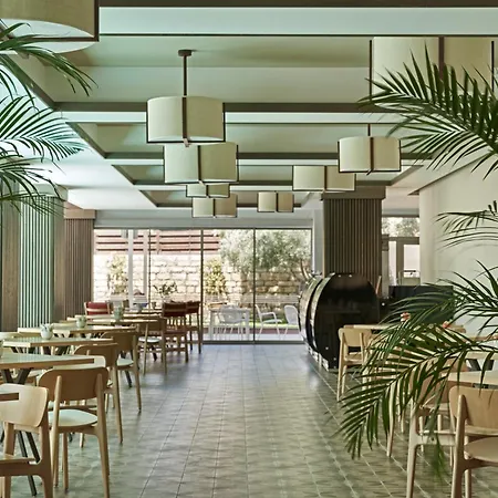 Otel Atlantica Oasis 4*